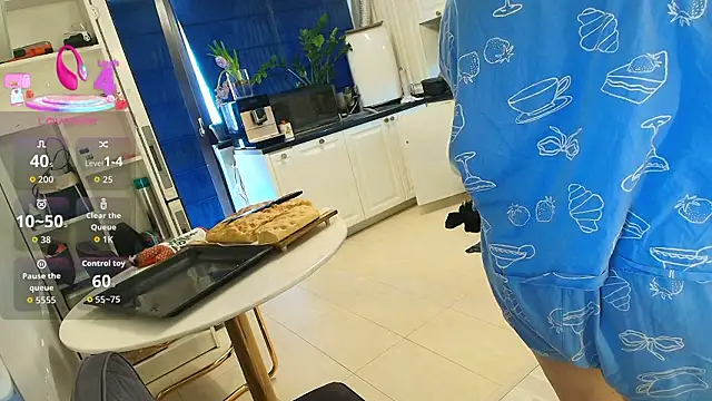 Snapshot of Layla- chatting on 11, 3, 2026 Layla- online show from 11, 3, 2026