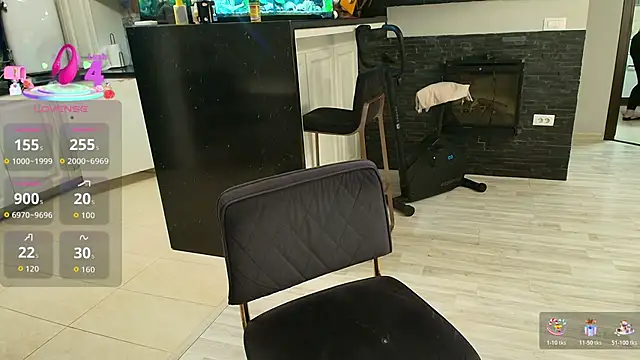 Snapshot of Layla- chatting on 22, 3, 2026 Layla- online show from 22, 3, 2026