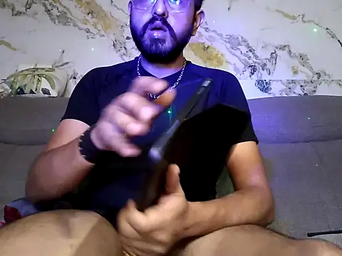 Snapshot of freakydesi chatting on 4, 11, 2025 freakydesi online show from 4, 11, 2025