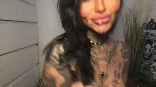 Snapshot of Peaches_and_the_Cream chatting on 18, 3, 2026 Peaches and the Cream online show from 18, 3, 2026