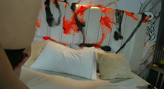 MeganFoxterr online show from 24, 10, 2025