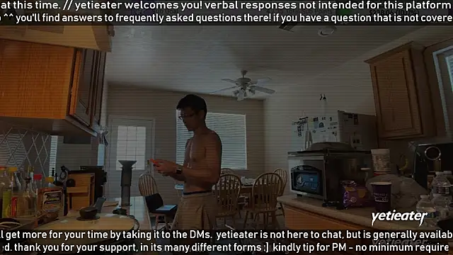Snapshot of yetieater chatting on 26, 6, 2026 yetieater online show from 26, 6, 2026