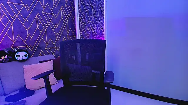 Tahara Romanov online show from 18, 9, 2025