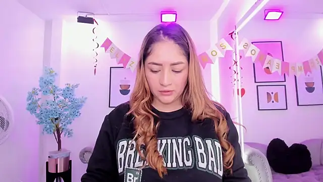 Agatha luxx online show from 24, 10, 2025