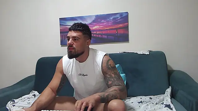 Snapshot of Tiberius_hunk chatting on 6, 10, 2025 Tiberius hunk online show from 6, 10, 2025