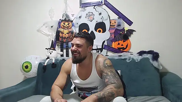 Snapshot of Tiberius_hunk chatting on 24, 10, 2025 Tiberius hunk online show from 24, 10, 2025