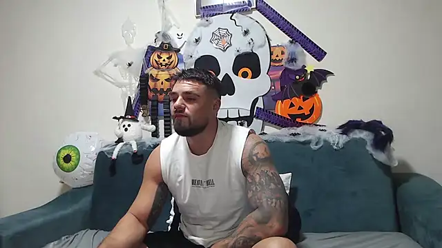 Snapshot of Tiberius_hunk chatting on 26, 10, 2025 Tiberius hunk online show from 26, 10, 2025