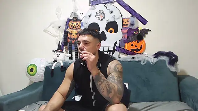 Snapshot of Tiberius_hunk chatting on 26, 10, 2025 Tiberius hunk online show from 26, 10, 2025