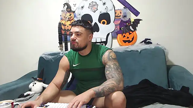 Snapshot of Tiberius_hunk chatting on 2, 11, 2025 Tiberius hunk online show from 2, 11, 2025