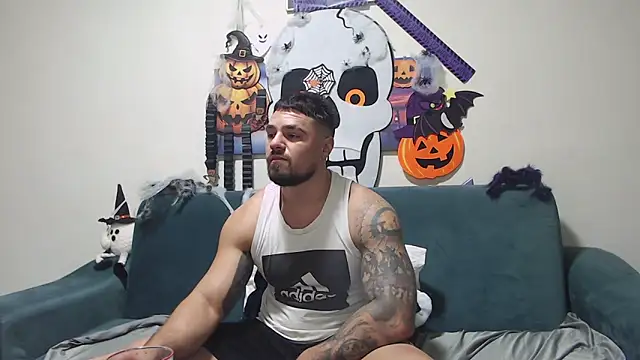 Snapshot of Tiberius_hunk chatting on 7, 11, 2025 Tiberius hunk online show from 7, 11, 2025