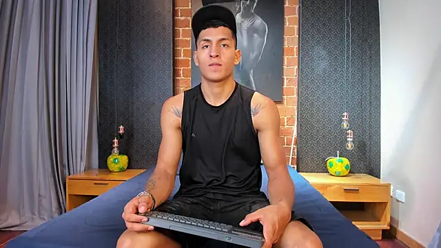 Snapshot of NoahVolkov chatting on 10, 3, 2025 NoahVolkov online show from 10, 3, 2025