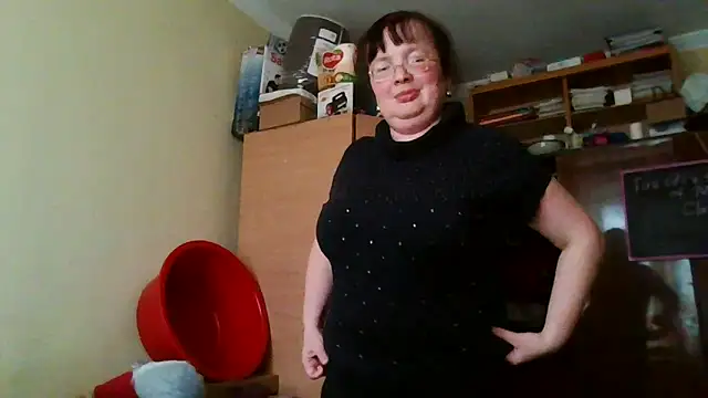 Queen-Elizabeth-25 online show from 4, 3, 2025