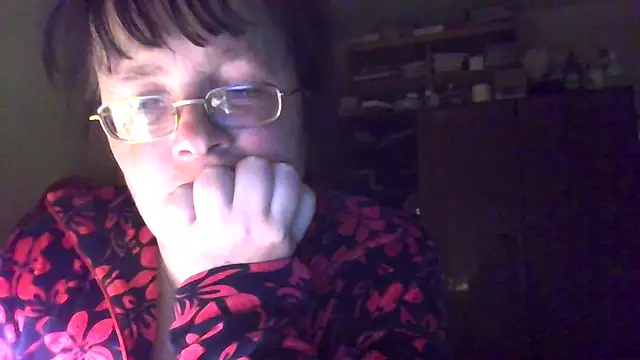 Queen-Elizabeth-25 online show from 6, 3, 2025