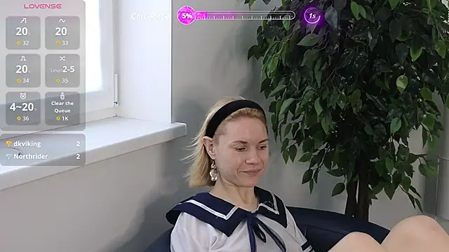 EmmaGallen online show from 10, 10, 2025