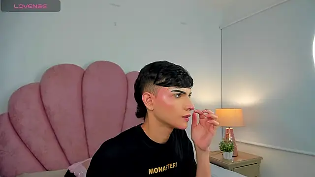 Dylan Turnerr online show from 6, 3, 2025