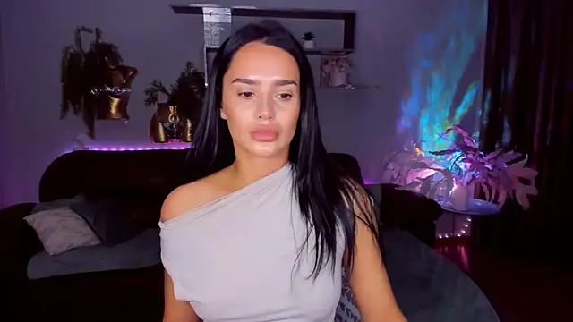 Snapshot of DanaSincere chatting on 28, 4, 2026 DanaSincere online show from 28, 4, 2026