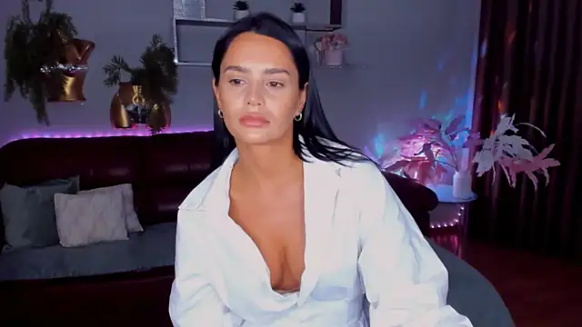 Snapshot of DanaSincere chatting on 19, 5, 2026 DanaSincere online show from 19, 5, 2026