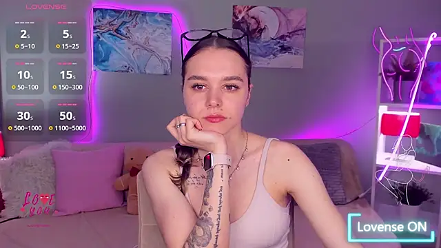 EmelyMason online show from 11, 5, 2026