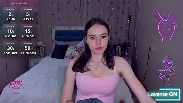 EmelyMason online show from 4, 6, 2026
