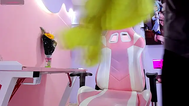 LiliJensen online show from 9, 3, 2025