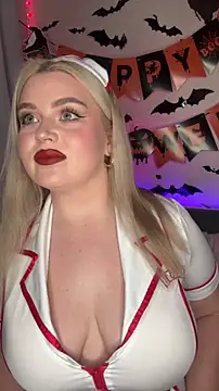 Snapshot of April_Vancee chatting on 27, 10, 2025 April Vancee online show from 27, 10, 2025