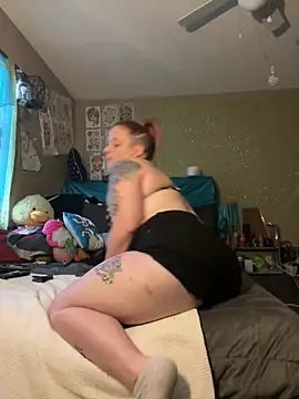 Snapshot of NolaBaby91 chatting on 4, 3, 2025 NolaBaby91 online show from 4, 3, 2025
