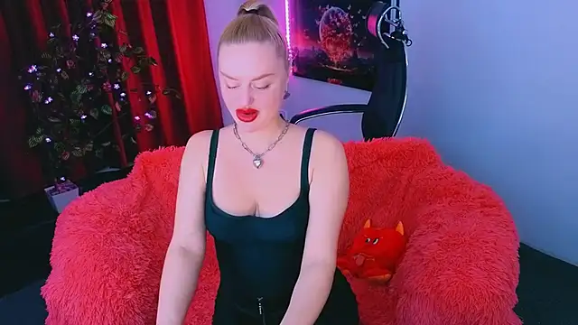 Snapshot of Miss_Alice_Silver chatting on 10, 3, 2026 Miss Alice Silver online show from 10, 3, 2026