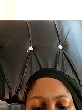 Snapshot of queen_lovely2 chatting on 6, 2, 2026 queen lovely2 online show from 6, 2, 2026