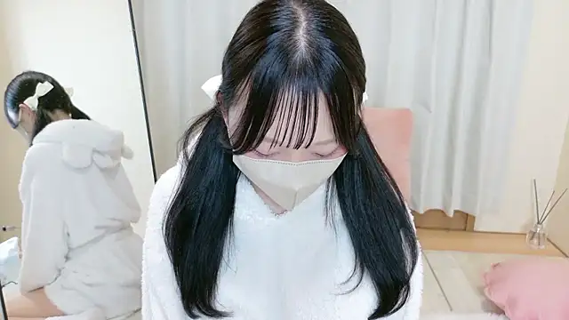 mami-pokoch online show from 13, 11, 2025