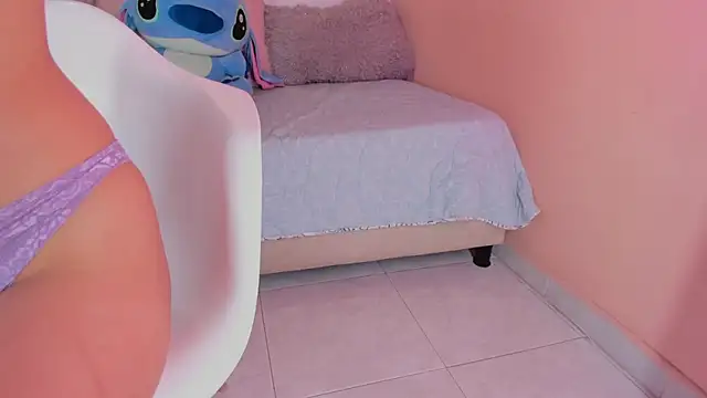 Snapshot of Olivia_pretty_ chatting on 6, 3, 2025 Olivia pretty online show from 6, 3, 2025