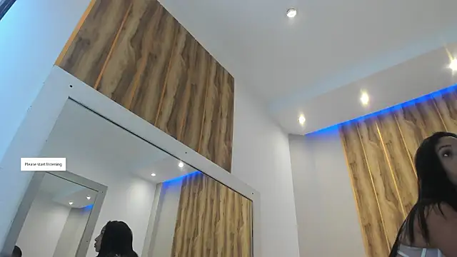 Snapshot of Lucy_Canel chatting on 26, 3, 2026 Lucy Canel online show from 26, 3, 2026