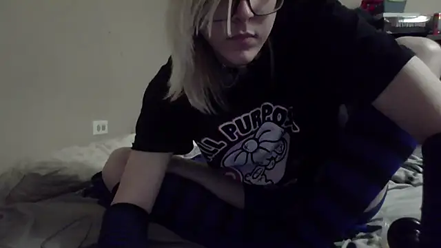 amethystbunnyboy online show from 4, 3, 2025