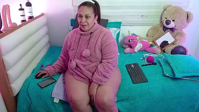 Snapshot of scarlettbooty chatting on 9, 5, 2026 scarlettbooty online show from 9, 5, 2026