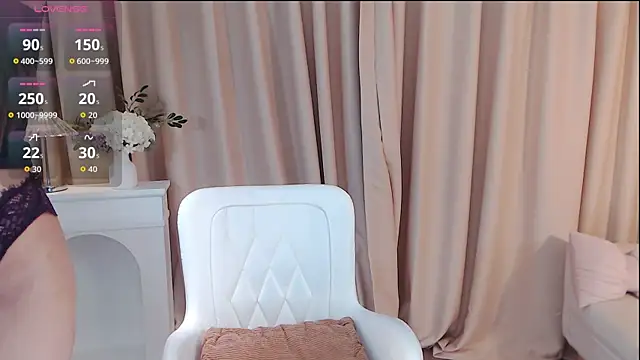 Snapshot of honey113 chatting on 26, 9, 2025 honey113 online show from 26, 9, 2025