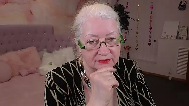 Maya Mayflower online show from 18, 3, 2025