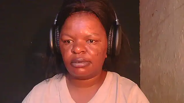 Snapshot of ebony_rose11 chatting on 13, 1, 2026 ebony rose11 online show from 13, 1, 2026