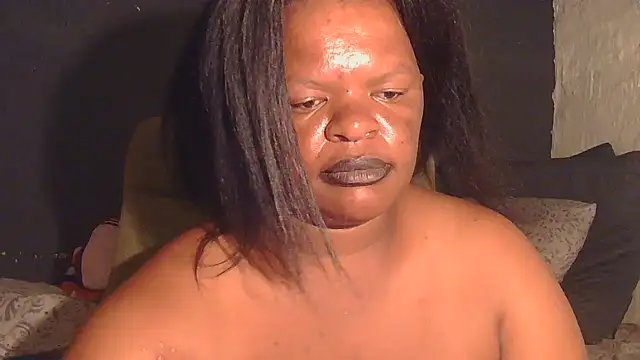 Snapshot of ebony_rose11 chatting on 6, 2, 2026 ebony rose11 online show from 6, 2, 2026