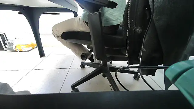 Snapshot of GM51-1988 chatting on 30, 9, 2025 GM51-1988 online show from 30, 9, 2025