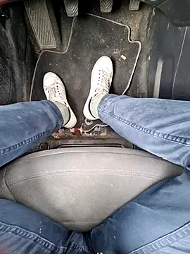 Snapshot of GM51-1988 chatting on 6, 10, 2025 GM51-1988 online show from 6, 10, 2025