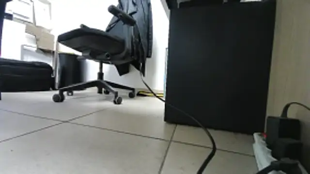 Snapshot of GM51-1988 chatting on 27, 10, 2025 GM51-1988 online show from 27, 10, 2025