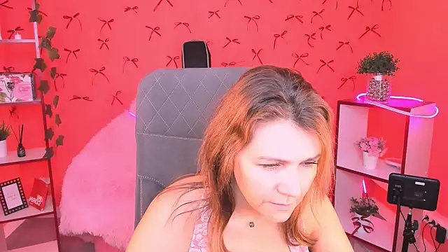 NicoleHitman online show from 18, 11, 2025