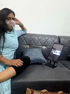 Snapshot of Decant_Ruhi143 chatting on 5, 3, 2025 Decant Ruhi143 online show from 5, 3, 2025