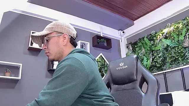 alex  montesco online show from 5, 3, 2025