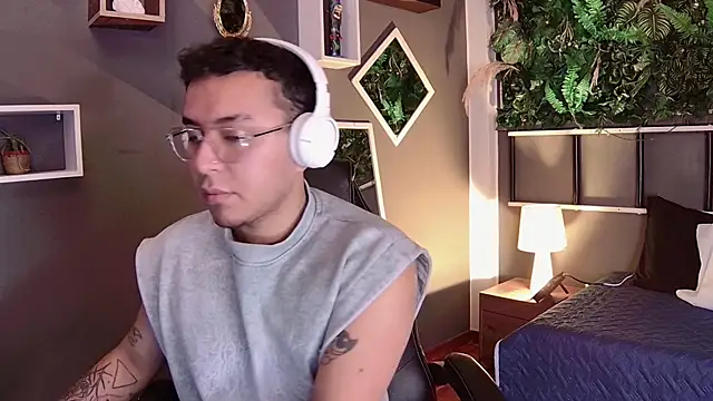 alex  montesco online show from 11, 3, 2025