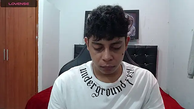Snapshot of Alejandroo_22 chatting on 20, 3, 2025 Alejandroo 22 online show from 20, 3, 2025