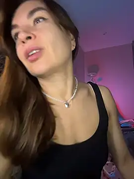 Mary Kiitty online show from 2, 5, 2026