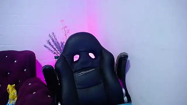 Snapshot of Ayliinn_ chatting on 21, 9, 2025 Ayliinn online show from 21, 9, 2025