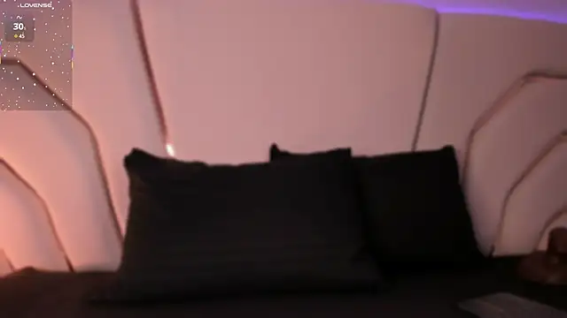 Snapshot of Violeta-Marquez chatting on 3, 6, 2026 Violeta-Marquez online show from 3, 6, 2026