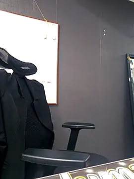 Isabella Varella online show from 16, 10, 2025