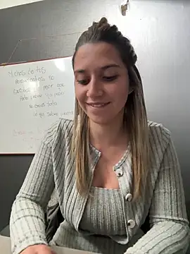 Isabella Varella online show from 11, 2, 2026